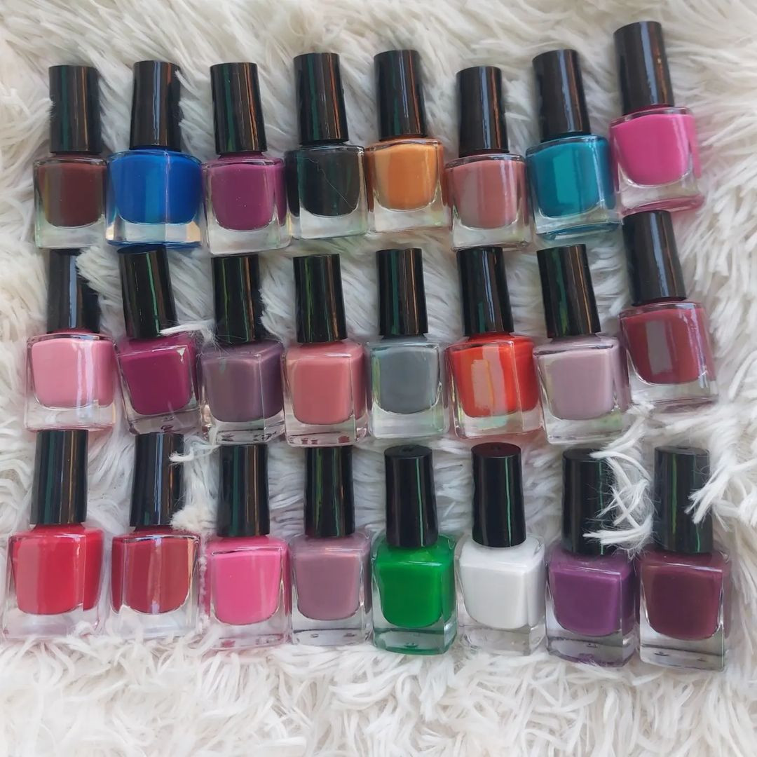 pack of 24 peel off nail paints