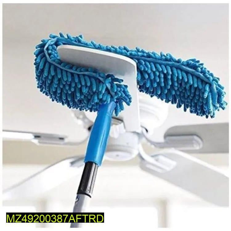 Extendable duster for cleaning