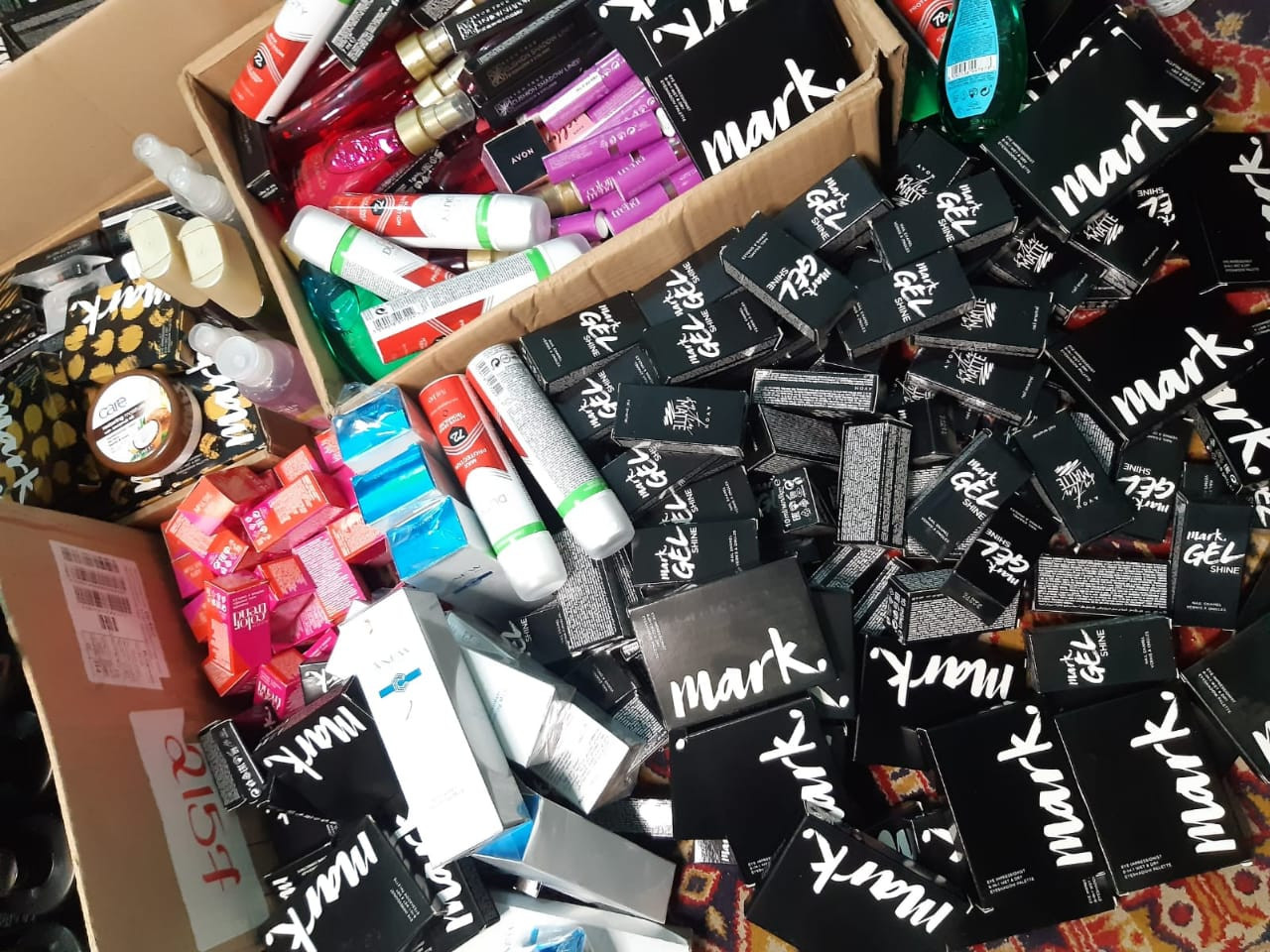 Branded Mix Cosmetics