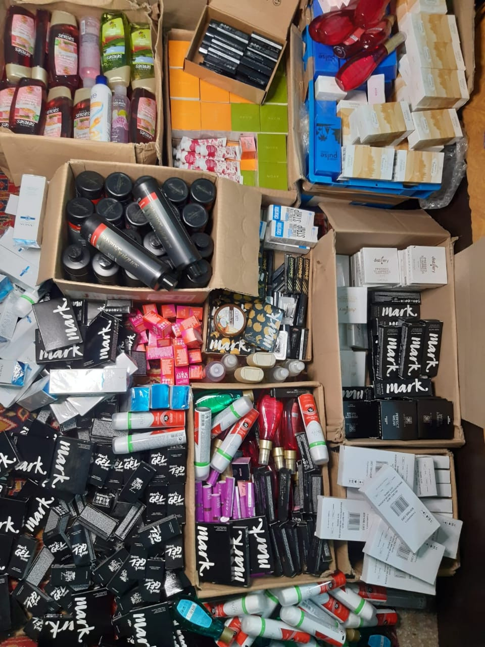 Branded Mix Cosmetics